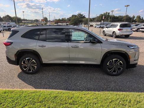 New 2026 Buick Enclave Sport Touring w/ Power Package image 8