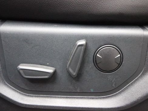 Used 2021 Ford Expedition Max XLT image 16