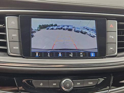 Used 2024 Buick Enclave Avenir w/ Avenir Technology Package AWD/4WD image 18