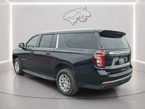 Used 2024 Chevrolet Suburban LT AWD/4WD image 3