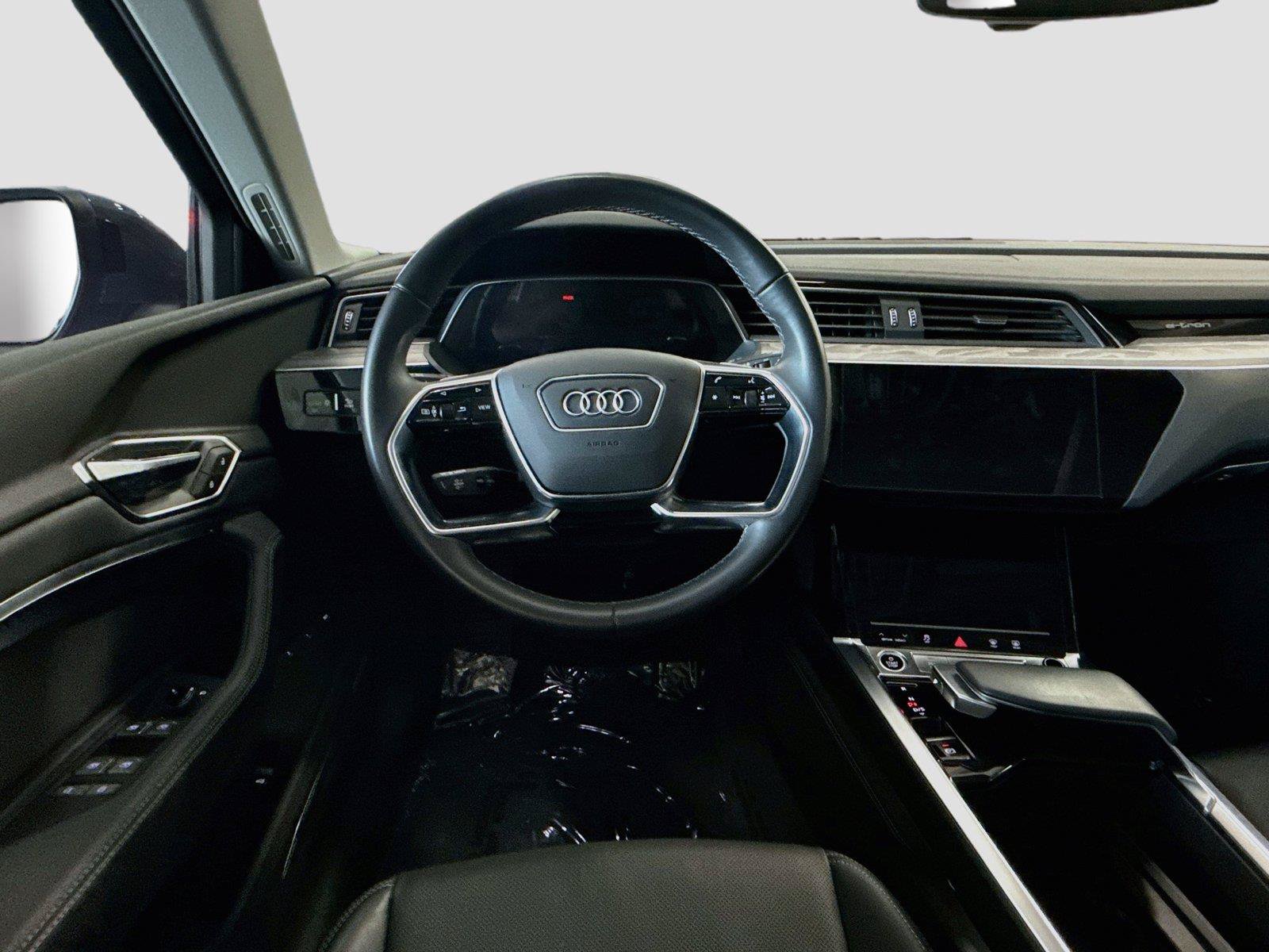 Certified 2024 Audi Q8 e-tron Premium Plus w/ Premium Plus Package AWD/4WD image 11