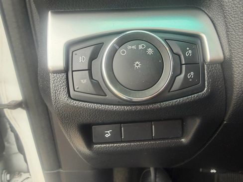 Used 2017 Ford Explorer XLT w/ Equipment Group 202A image 27