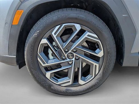 Certified 2025 Hyundai Tucson Limited FWD image 9