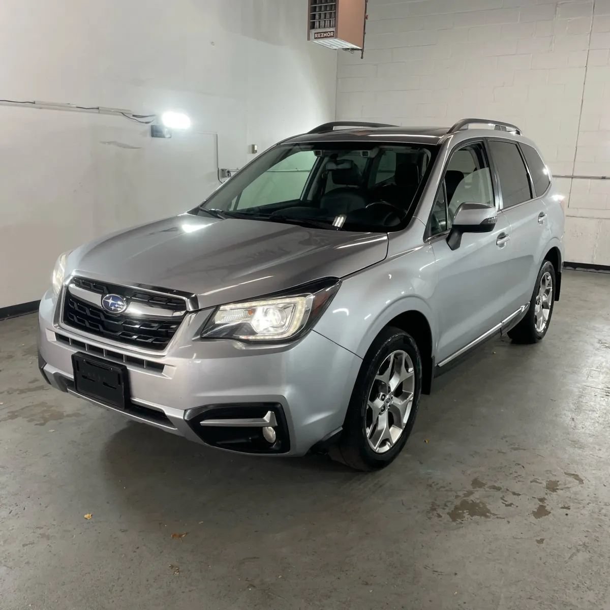 Used 2017 Subaru Forester 2.5i Touring AWD/4WD image 1