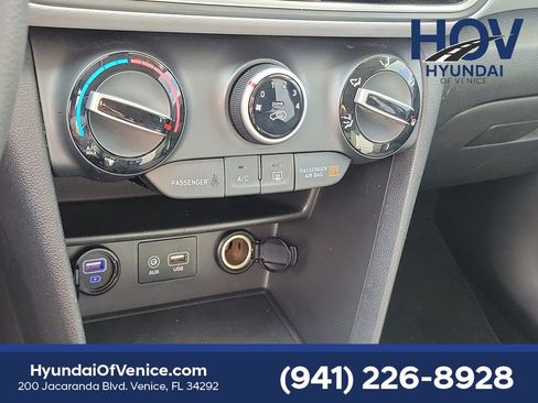 Used 2021 Hyundai Kona SE image 30