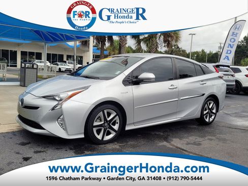 Used 2016 Toyota Prius Four Touring image 1