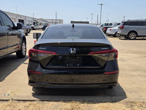 Used 2023 Honda Civic Sport image 5