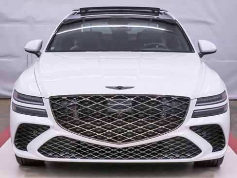 Certified 2025 Genesis G80 2.5T Sport Prestige AWD/4WD image 4