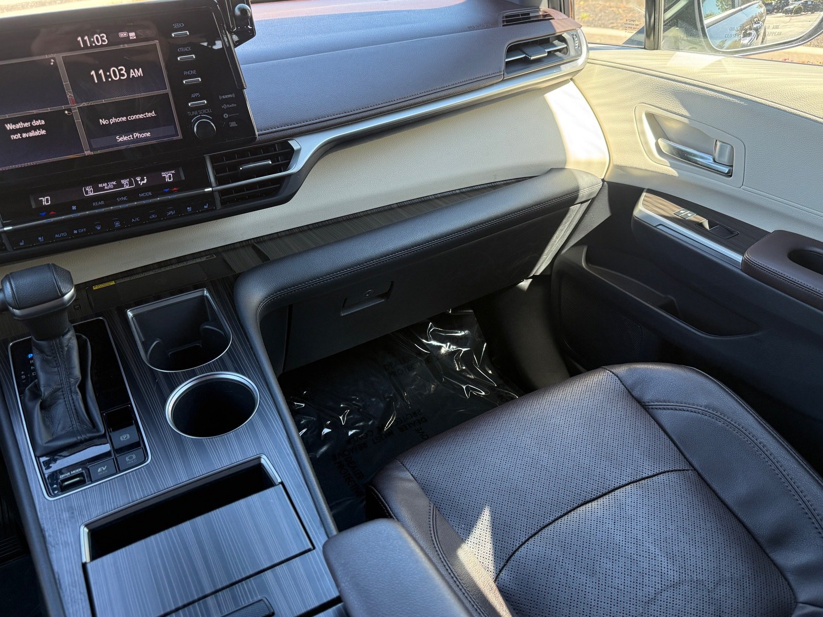 Used 2021 Toyota Sienna Platinum FWD image 45