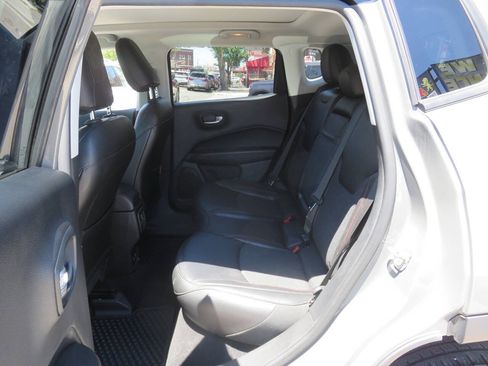 Used 2019 Jeep Compass Trailhawk w/ Cold Weather Group AWD/4WD image 22