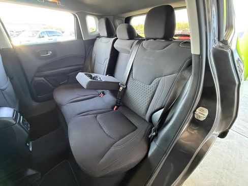 Used 2018 Jeep Compass Sport FWD image 13
