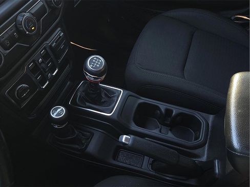 Used 2019 Jeep Wrangler Unlimited Sport S image 20