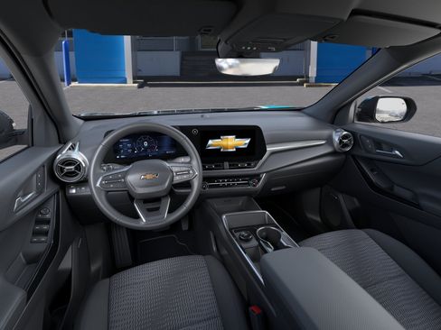 New 2026 Chevrolet Equinox LT w/ Safety and Technology Package FWD image 39
