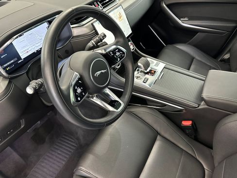 Used 2025 Jaguar F-PACE R-Dynamic S image 5