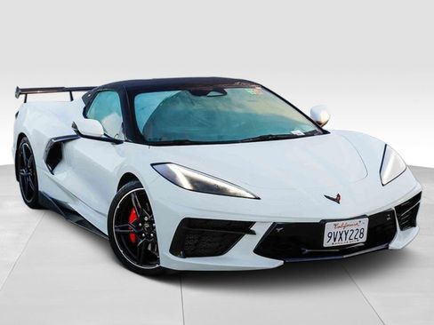 Used 2024 Chevrolet Corvette Stingray Premium Conv w/ Stealth Interior Trim Package image 2