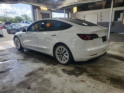 Used 2021 Tesla Model 3 Standard Range Plus RWD image 4