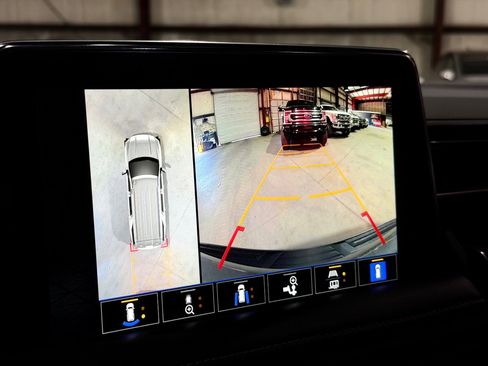 Used 2023 GMC Yukon XL AT4 w/ AT4 Premium Package image 37