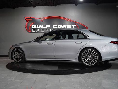 Used 2022 Mercedes-Benz S 500 4MATIC image 4