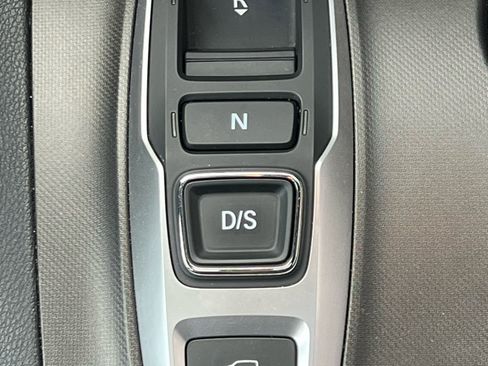 Used 2022 Honda Pilot TrailSport image 20