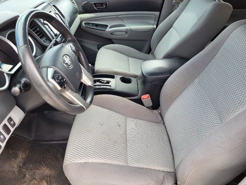 Used 2014 Toyota Tacoma Base V6 image 17