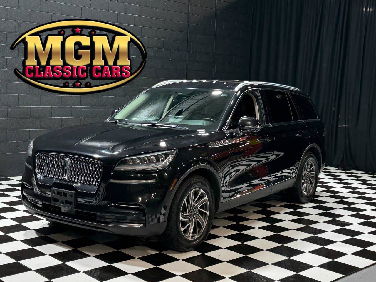 Used 2021 Lincoln Aviator AWD image 1