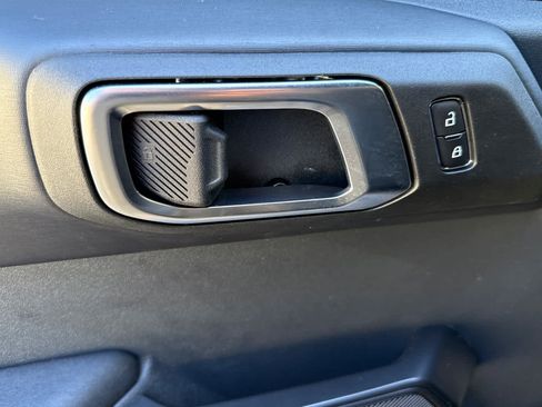 Used 2024 Ford Bronco Badlands image 12