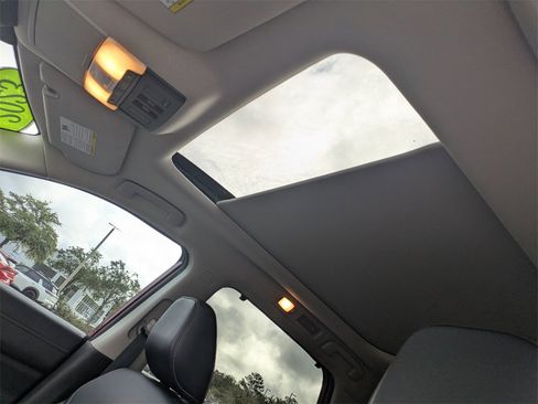 Used 2023 Nissan Pathfinder Platinum w/ Black Appearance Package image 23