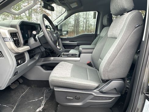 New 2026 Ford F250 XLT w/ XLT Premium Package AWD/4WD image 8
