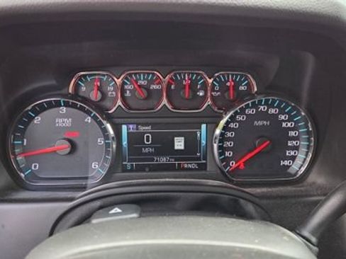 Used 2020 Chevrolet Suburban LT AWD/4WD image 14