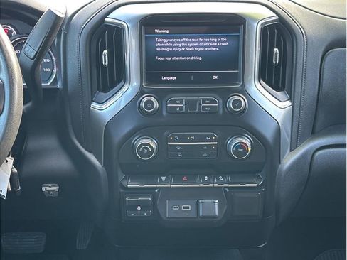 Used 2020 Chevrolet Silverado 2500 LT w/ Z71 Off-Road Package image 17