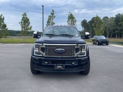 Used 2022 Ford F450 Platinum w/ FX4 Off-Road Package AWD/4WD image 2