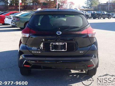Used 2021 Nissan Kicks SV image 6