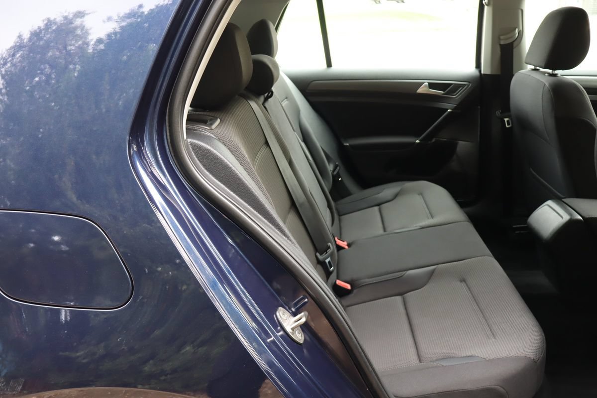 Used 2018 Volkswagen Golf S FWD image 21