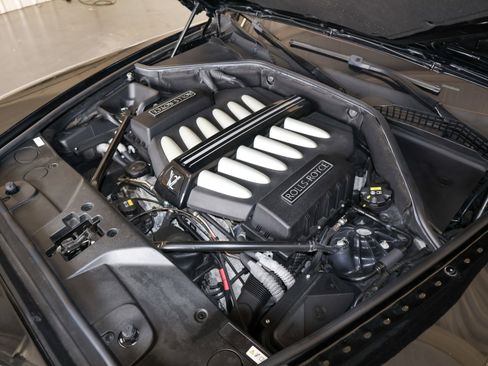 Used 2015 Rolls-Royce Wraith RWD image 60