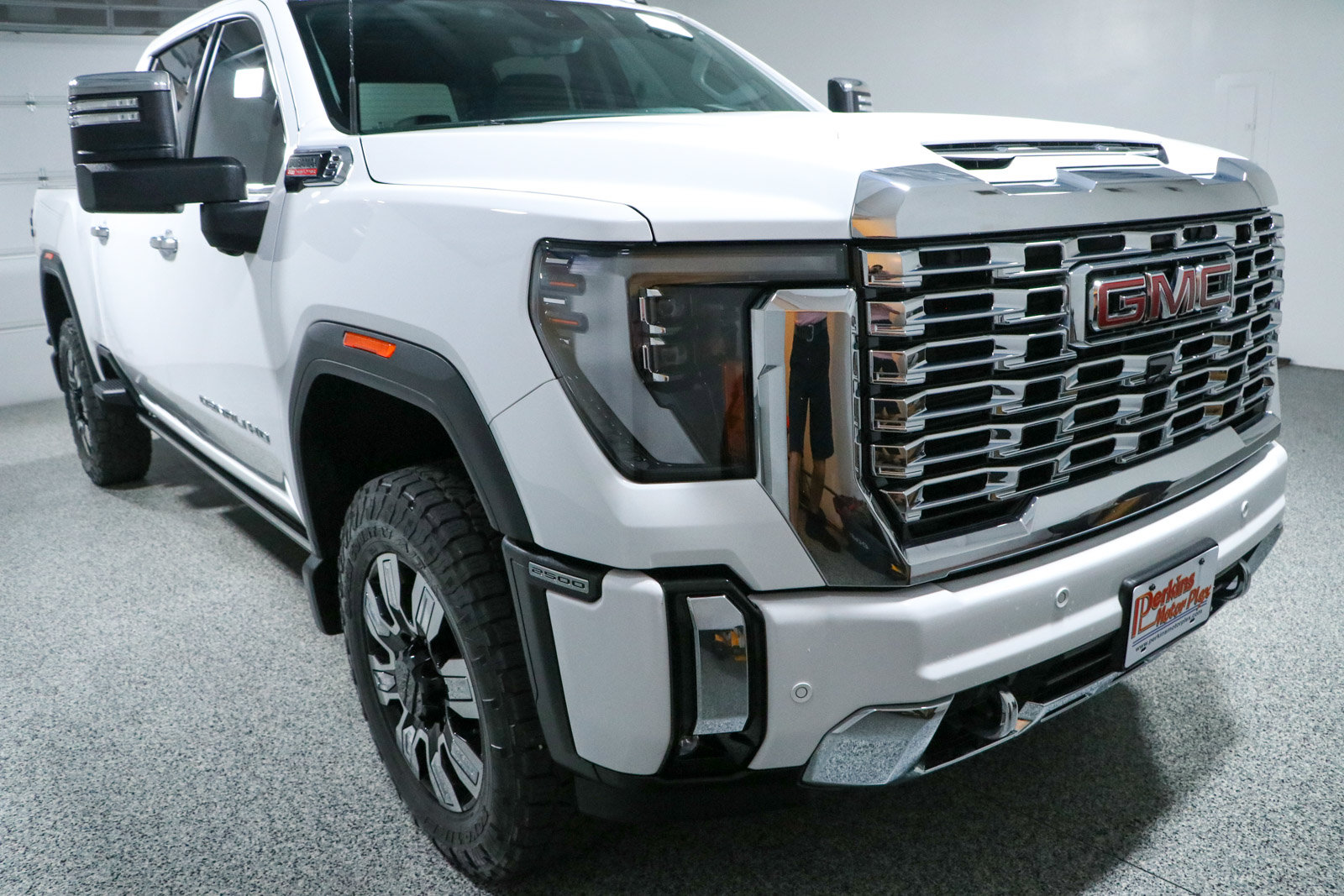 Used 2024 GMC Sierra 2500 Denali AWD/4WD image 5