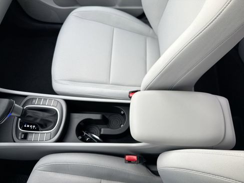 New 2026 Hyundai Kona SE image 22