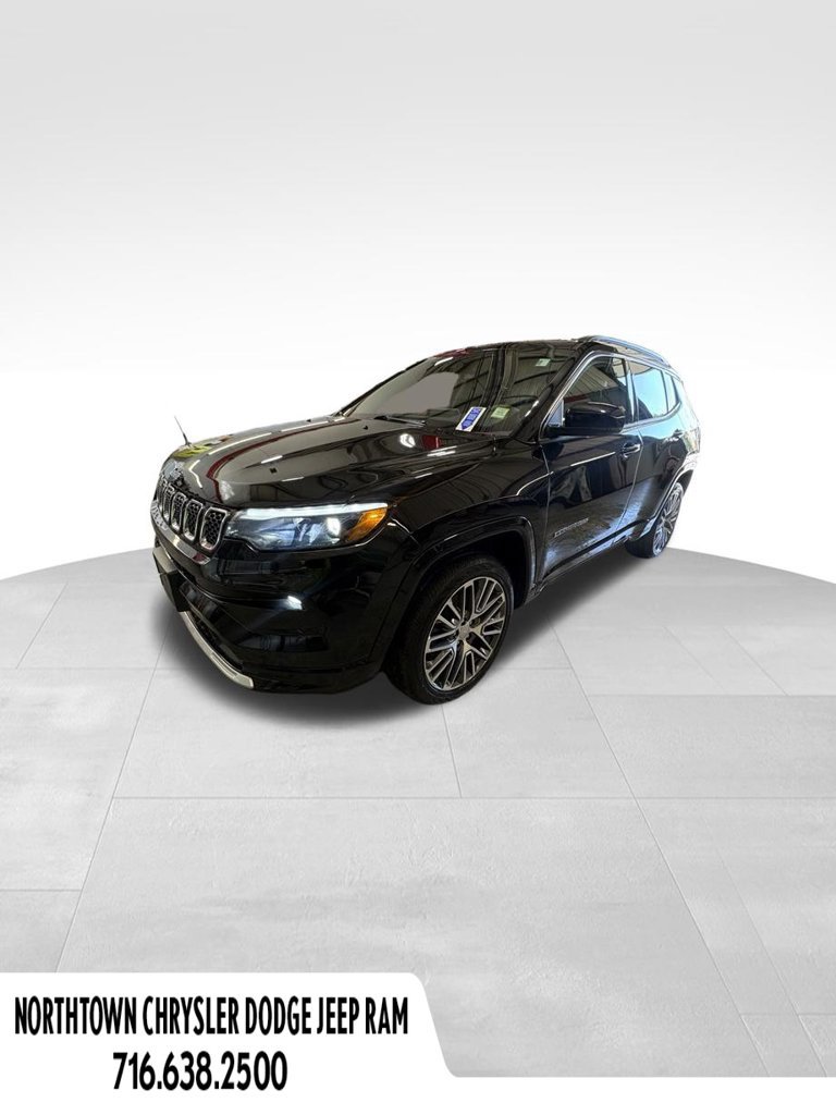 Used 2024 Jeep Compass Limited w/ Elite Group AWD/4WD image 1