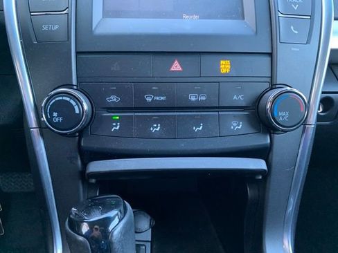 Used 2016 Toyota Camry SE image 20