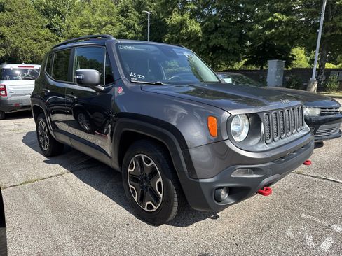 Used 2016 Jeep Renegade Trailhawk AWD/4WD image 1