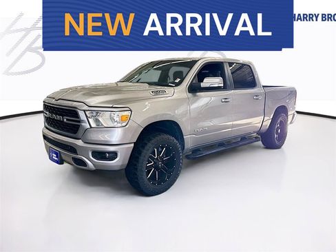 Used 2022 RAM 1500 Big Horn AWD/4WD image 1