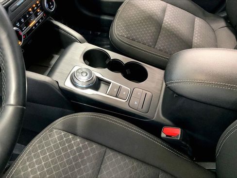 Certified 2024 Ford Escape Active AWD/4WD image 17