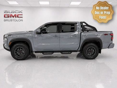 Used 2023 Nissan Frontier PRO-4X w/ Pro-4X Premium Package AWD/4WD image 3