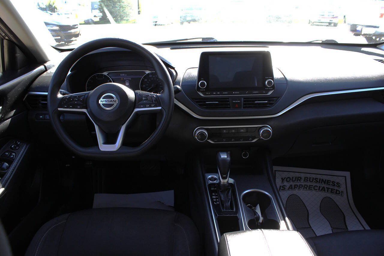 Used 2022 Nissan Altima 2.5 SV FWD image 10