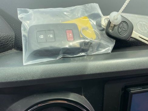 Used 2017 Toyota Tacoma TRD Pro image 13