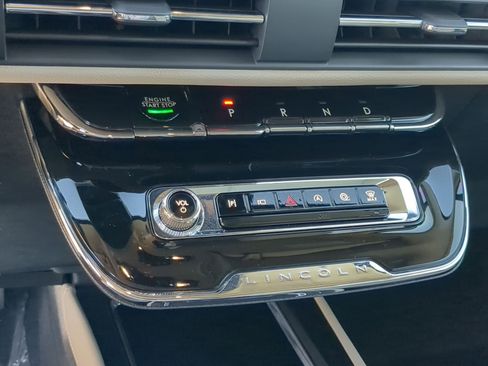 New 2026 Lincoln Corsair Premiere FWD image 19