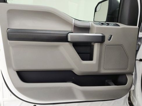 Used 2018 Ford F150 XLT w/ Equipment Group 302A Luxury image 11