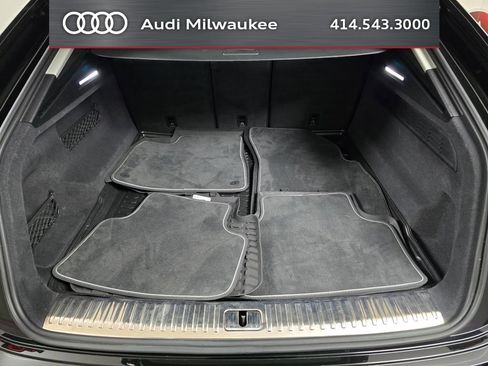 Used 2023 Audi Q8 Premium w/ Convenience Package AWD/4WD image 11