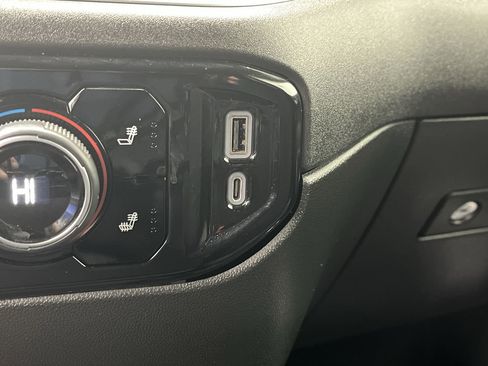 Certified 2022 Chevrolet Silverado 1500 LT image 25