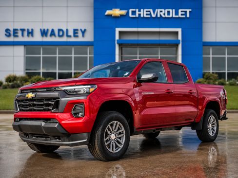 New 2026 Chevrolet Colorado LT w/ LT Convenience Package AWD/4WD image 3