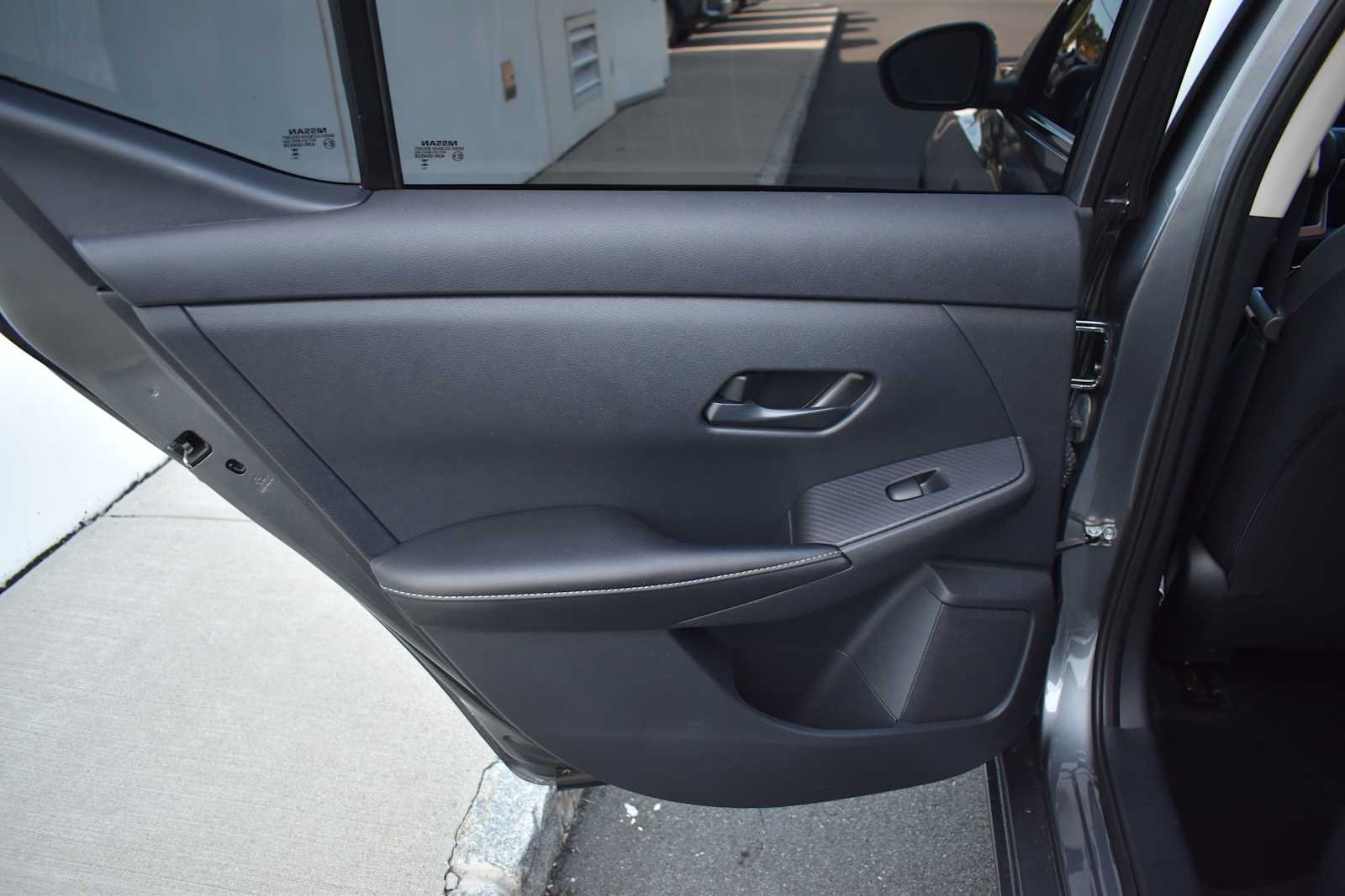 Used 2024 Nissan Sentra SV FWD image 14